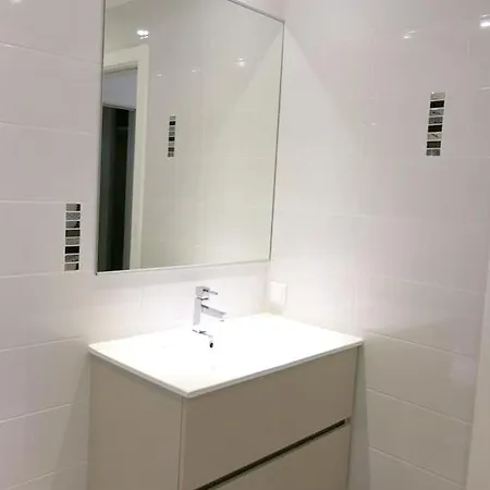 One Bedroom At 500 M Away From The Apartament Nazaré
